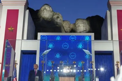 Trump am Mount Rushmore: „Das Goldene Zeitalter Amerikas beginnt erst“ - Warnung vor Kommunismus