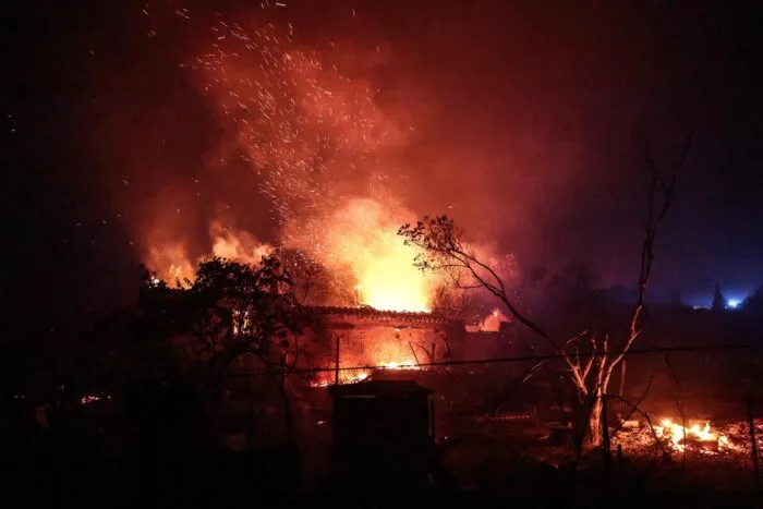 Südfrankreich: Haus von Waldbrand zerstört