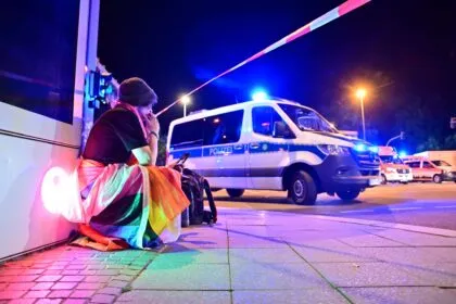 Auto rast in Menschenmenge - Tatverdächtiger aus „islamistischem Milieu“