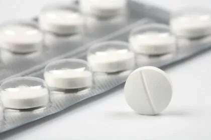 Gängige Schmerzmittel senken Wirksamkeit von Antibiotika