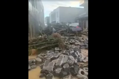 Hochwasser in China: Bewohner im Katastrophengebiet zweifeln an offizieller Opferzahl