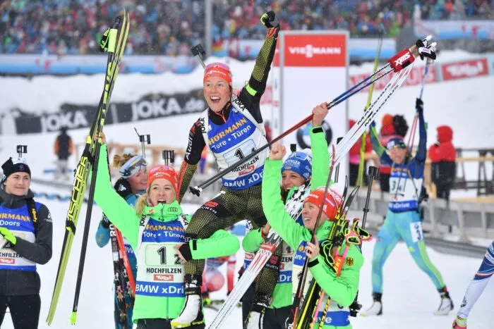 Laura Dahlmeier (M) war der große Star im deutschen Team. (Archivbild)
