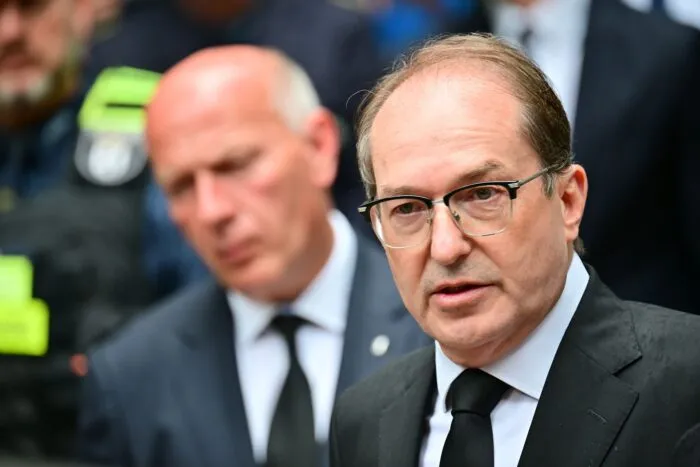 Allein auf Deradikalisierung zu setzen, «wäre sicherlich naiv», sagt Innenminister Dobrindt.