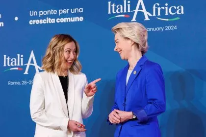 Von der Leyen zieht eigene „Brandmauer“: Kooperation mit Meloni - aber nicht mit Le Pen