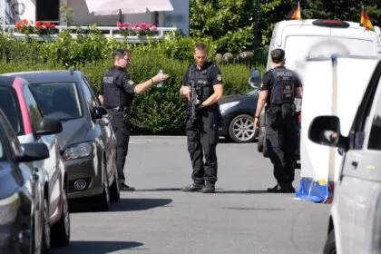 Nach Doppelmord in Bremen: 22-jähriger Tatverdächtiger schwer verletzt festgenommen