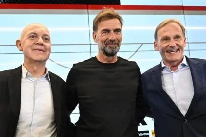 Jürgen Klopp offiziell als neuer Bundestrainer vorgestellt - Mertesacker wird DFB-Geschäftsführer Sport