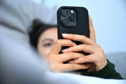 Frankreich verbietet soziale Medien für unter 15-Jährige