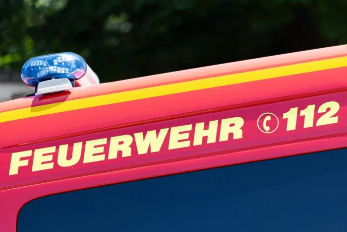 Der Waldbrand rückt näher: Seit dem Morgen läuft die Evakuierung in Gey. (Symbolbild)