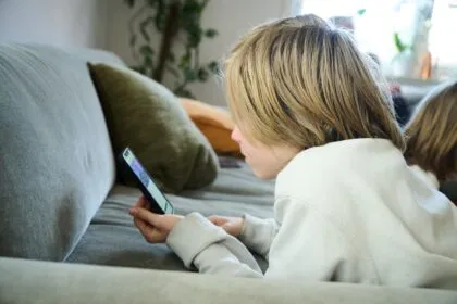 Mehrheit befürwortet Social-Media-Verbot für Kinder unter 14