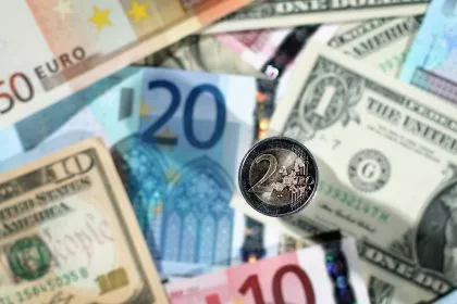 Tektonische Verschiebung im Weltfinanzsystem: Schwäche des Dollar könnte geopolitische Gefahr darstellen