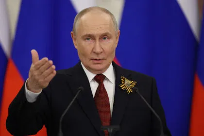 Putin: Schröder als Vermittler im Ukrainekrieg