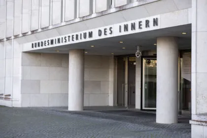 Bericht: 1.150 Islamisten aus Deutschland reisten nach Syrien oder Irak - die Hälfte mit deutschem Pass