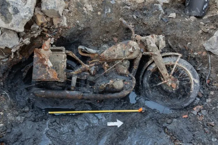 Das Niedrigwasser der Donau legte ein Motorrad aus dem Zweiten Weltkrieg frei - sowie die sterblichen Überreste zweier Wehrmachtssoldaten.