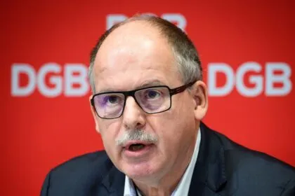 Linke und DGB fordern Finanztransaktionssteuer in Deutschland