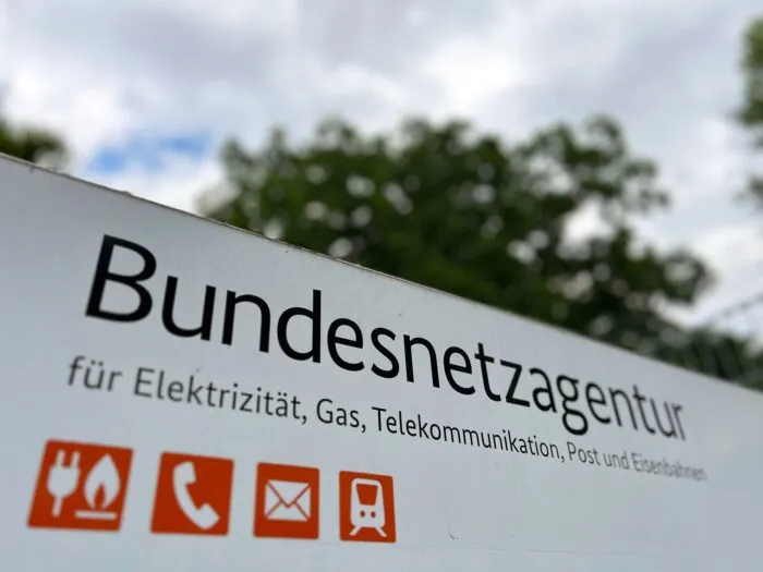 Die Bundesnetzagentur soll eine stärkere Kontrollfunktion bekommen.