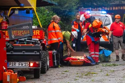 Unwetter über Deutschland: Toter und schwere Schäden durch Sturm