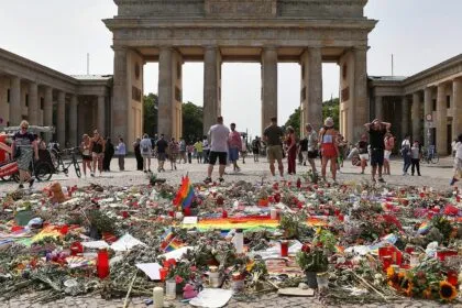 SPD für konsequentes Handeln nach CSD-Anschlag - Frei: Gefährder anders behandeln