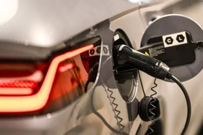 Hohe Spritpreise fördern Umstieg auf E-Autos - wann sich der Umstieg für Sie lohnt