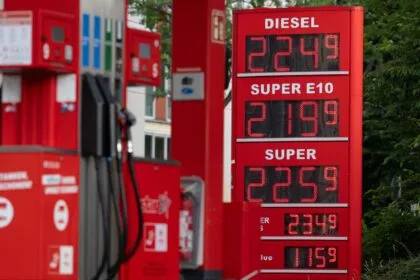 Inflation: 2 Euro pro Liter Sprit an Tankstellen neue Normalität