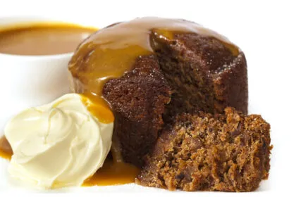 Der gute alte Sticky Toffee Pudding - ein britisches Dessert, das gar kein Pudding ist