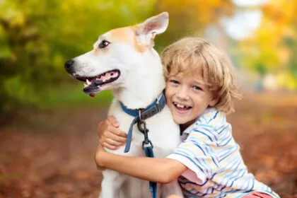Treue Gefährtenschaft: Was Hunde Kindern fürs Leben mitgeben