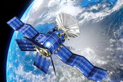 KI im Weltraum: Warum Elon Musk eine Million Satelliten ins All schicken will