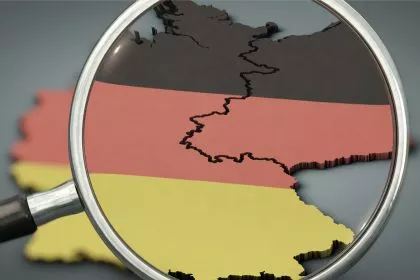 Gehälter, Vermögen, politische Einstellungen: Die wachsende Kluft zwischen Ost und West