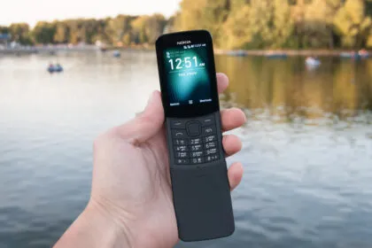Tagdieb Smartphone: Warum minimalistische Handys ein Comeback feiern