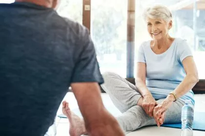 Osteoporose verstehen: Ursachen, Prävention und ganzheitliche Ansätze für starke Knochen