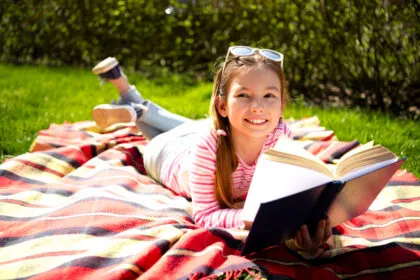 Wie Eltern ihren Kindern einen analogen Sommer schenken können