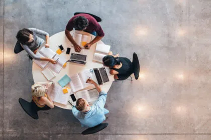 Wirtschaft und Unternehmertum: Junge Schweden lieben und lernen es - in Deutschland nur Neben-Nebenfach