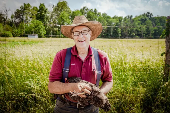 Joel Salatin, Inhaber der „Polyface Farm“, setzt sich vehement für eine naturnahe Landwirtschaft ein. Foto: Mit freundlicher Genehmigung der „Polyface Farm“