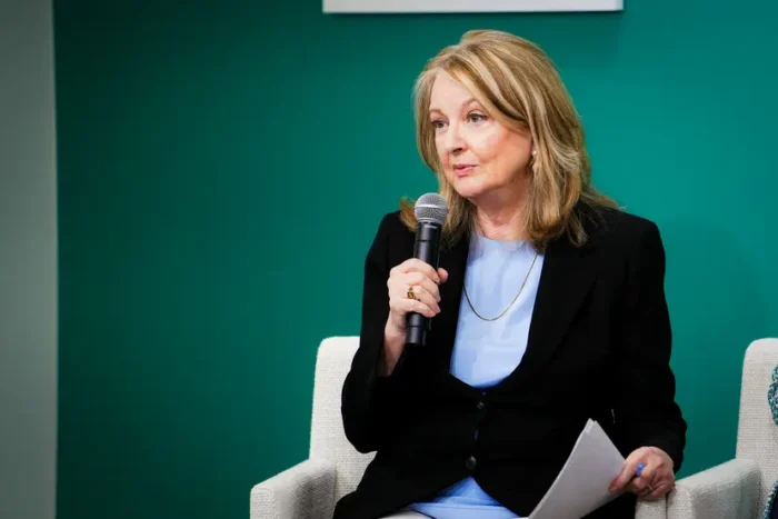 Nina Shea, leitende Mitarbeiterin und Direktorin des Zentrums für Religionsfreiheit, spricht am 17. Juli 2023 in Washington im Rahmen einer Podiumsdiskussion über die transnationale Unterdrückung von Falun Gong, Angriffe auf Shen Yun und die Repression in Hongkong. Foto: Madalina Vasiliu/Epoch Times