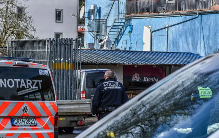 Rund sechs Monate nach den tödlichen Schüssen auf einer Feuertreppe beginnt der Prozess. (Archivbild)