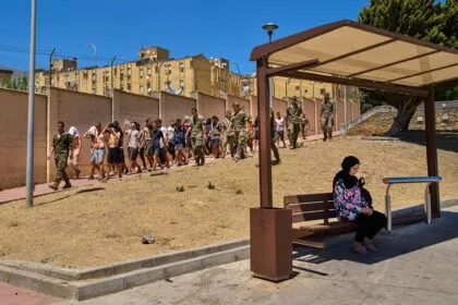 Die Ceuta-Krise ist nicht neu: Von ersten Übertritten zum Zusammenbruch der Grenzkontrolle