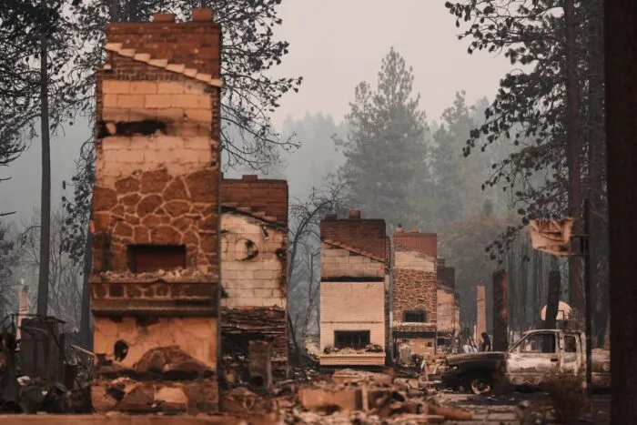 Spokane im US-Bundesstaat Washington nach dem Waldbrand: Nur Schornsteine stehen noch