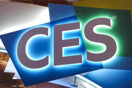 CES Las Vegas: Smarte Lampe ersetzt Smartphone - und ruft bei Sturz den Notruf an