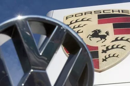 Zu wenig Schutz vor Hackerangriffen: Porsche und VW müssen ihre Modelle einstellen