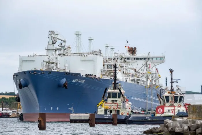 Der Iran-Konflikt hat sich auf den LNG-Lieferbetrieb nach Rügen ausgewirkt, sagt der dortige Terminalbetreiber.