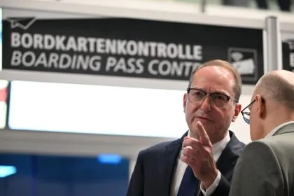 Sprengstoff-Drohne am Flughafen: Dobrindt spricht von „hybridem Anschlagsszenario“