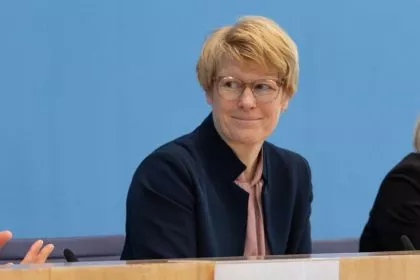 Wirtschaftsweise Grimm fordert umfassende Reformen bei der Rente