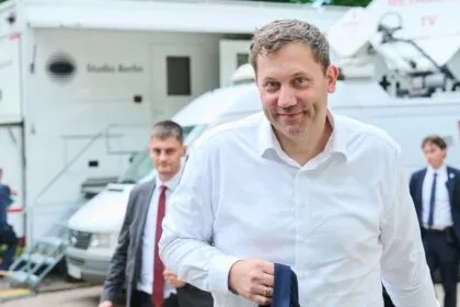 „Spiegel“: Klingbeil legt zwei Varianten für Steuerreform vor