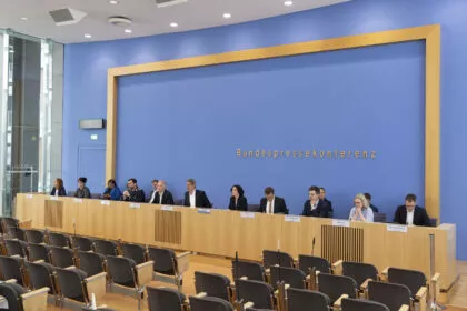 Bundesregierung: Keine Veröffentlichung von BfV-Gutachten über AfD, um Nachrichtendienst zu schützen