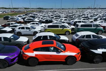 EU-Autokauf: Tesla-Verkäufe im April um die Hälfte eingebrochen - VW im Aufwind