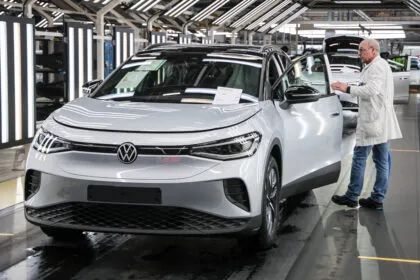 100.000 Jobs weg: Deutschlands Autogigant verliert das Rennen