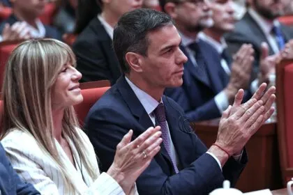 Wegen Korruptionsprozess: Reiseverbot für Ehefrau von spanischem Regierungschef