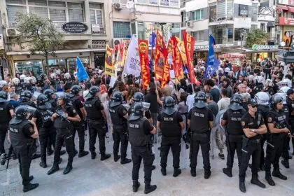 Türkei geht gegen LGBTQ-Aktivisten vor - Demonstranten wieder freigelassen