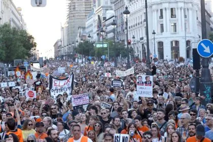 Nach Zwangsräumung einer 87-Jährigen: Protestcamp gegen Wohnungsnot in Spanien