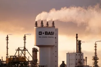 Deutschlands Industrie baut ab - doch die Debatte kreist um Fachkräfte