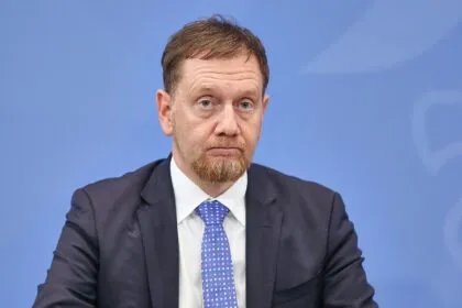 „Schiefe Ebene“: Kretschmer warnt eindringlich vor CDU-Absturz